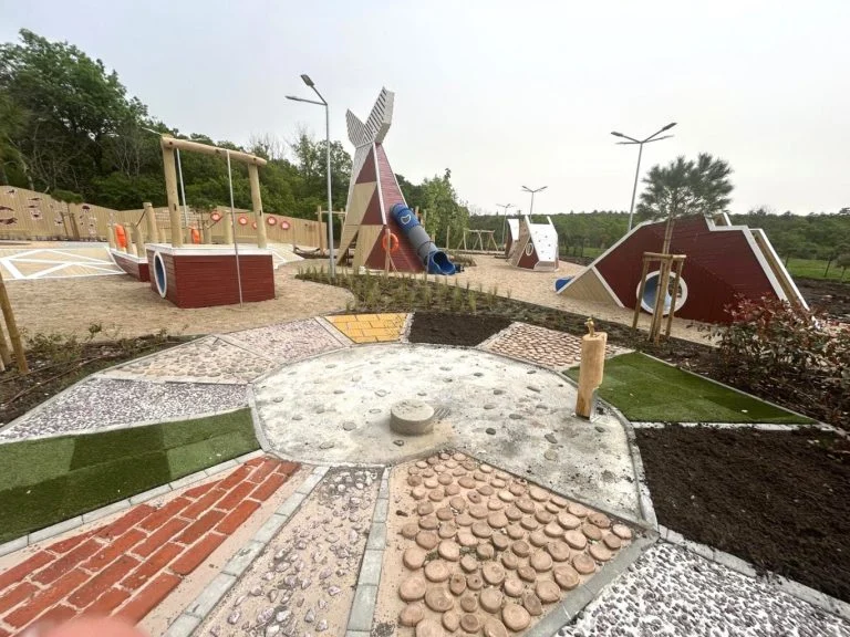 Ченгене скеле детски кът